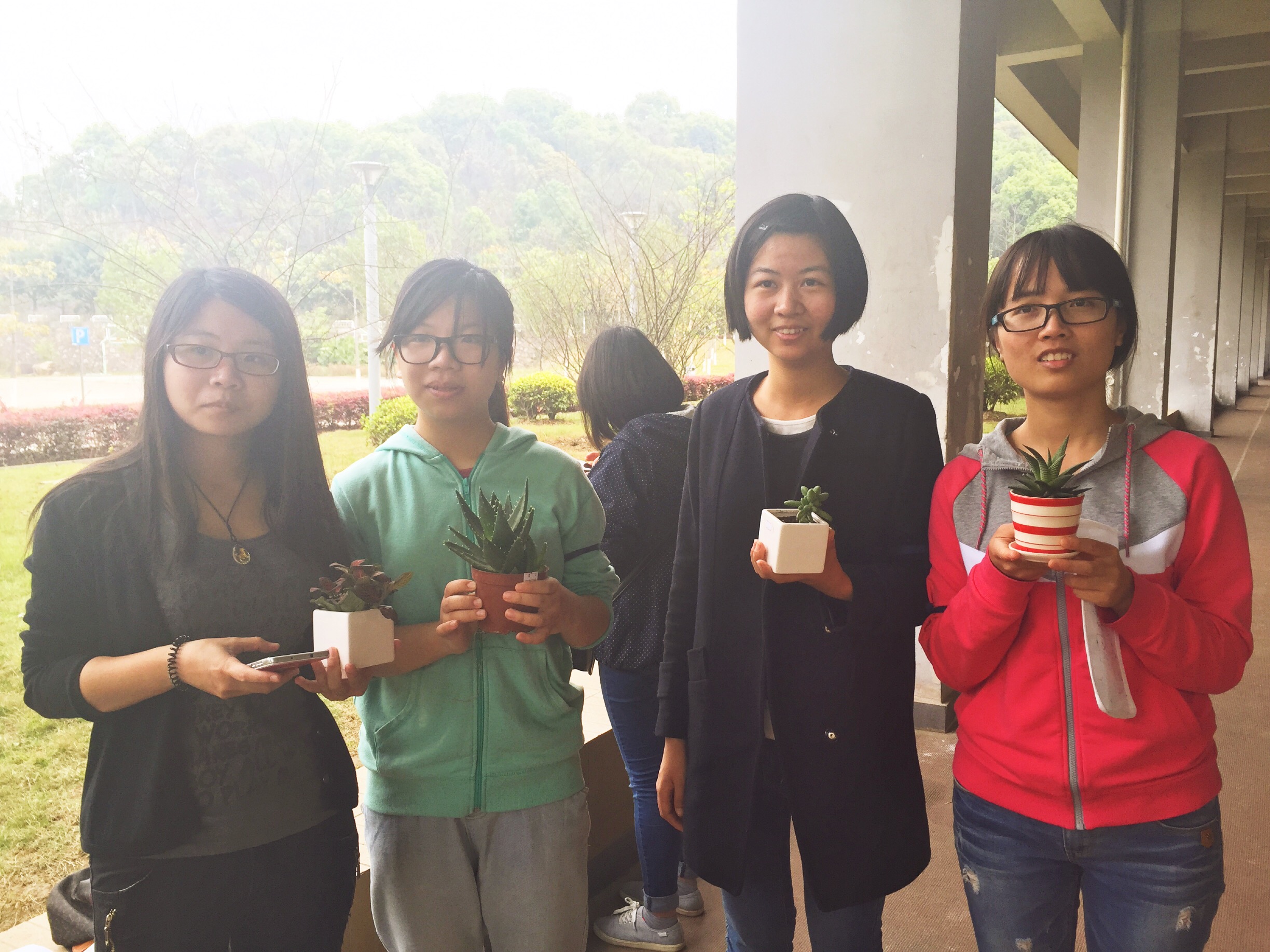 來自物信的隊伍獲得獎品